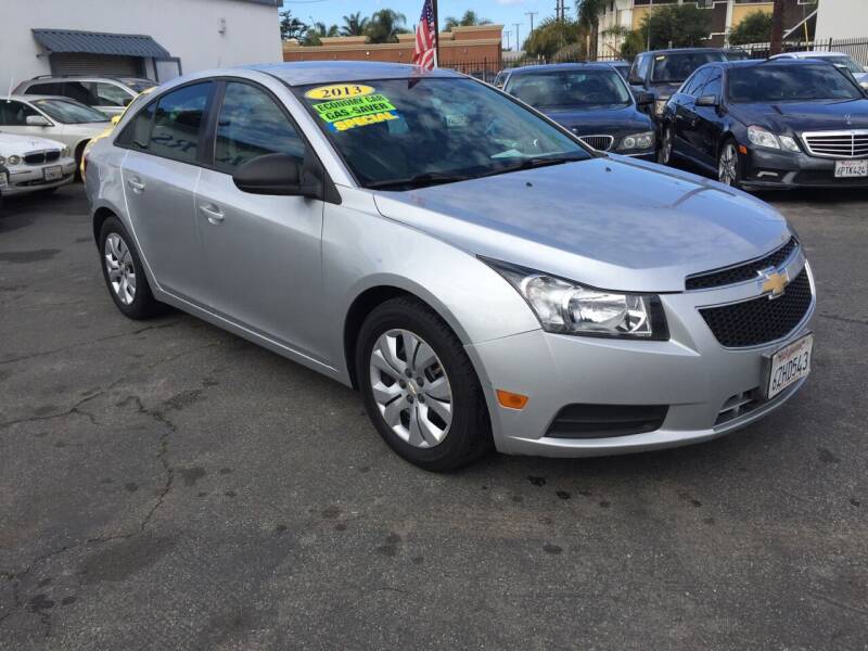 2013 Chevrolet Cruze for sale at Oxnard Auto Brokers in Oxnard CA