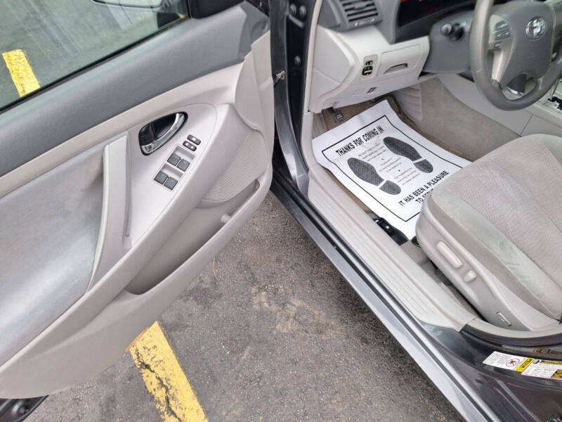 2010 Toyota Camry LE