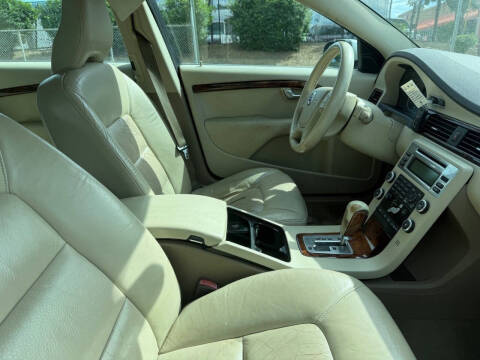 2010 Volvo V70 3.2