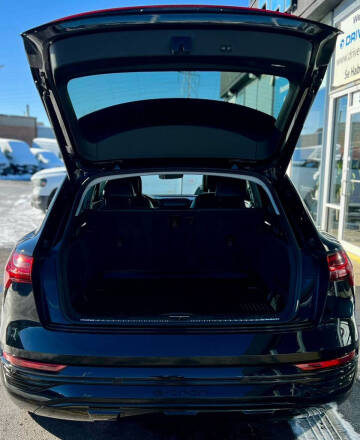 2024 Audi Q8 e-tron quattro Prestige