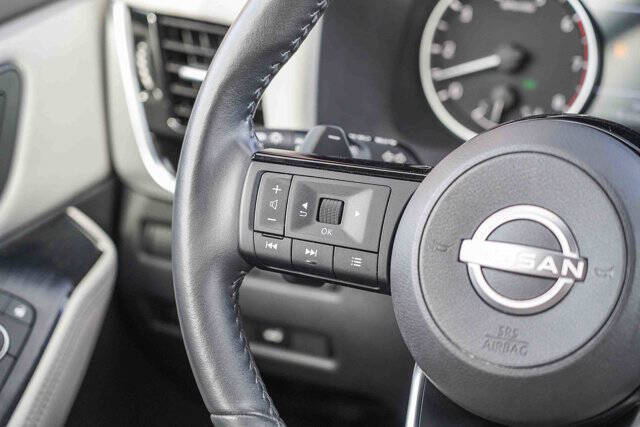 2022 Nissan Rogue SL