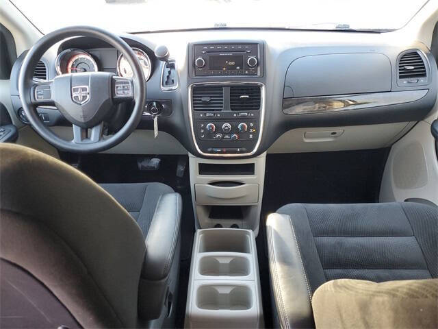 2016 Dodge Grand Caravan for sale at Bowman Auto Center in Clarkston, MI