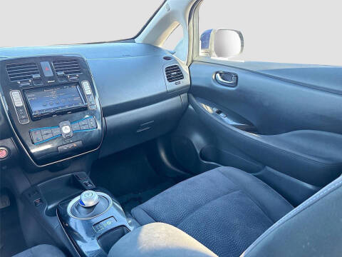 2016 Nissan LEAF SV