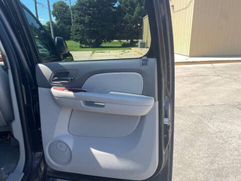 2014 Chevrolet Suburban LT