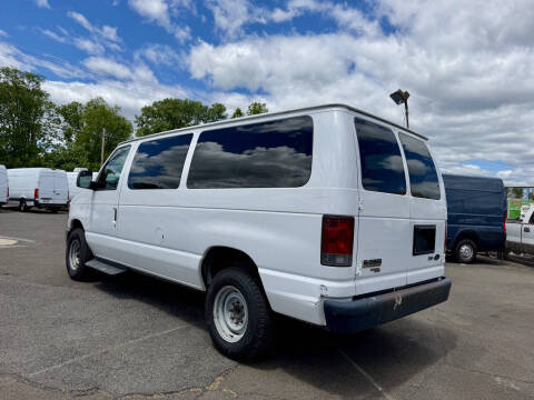 2012 Ford E-Series E-350 SD XL