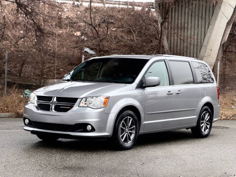 2017 Dodge Grand Caravan for sale at American Standard Auto Group Inc. in Lodi NJ