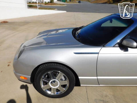 2005 Ford Thunderbird Deluxe