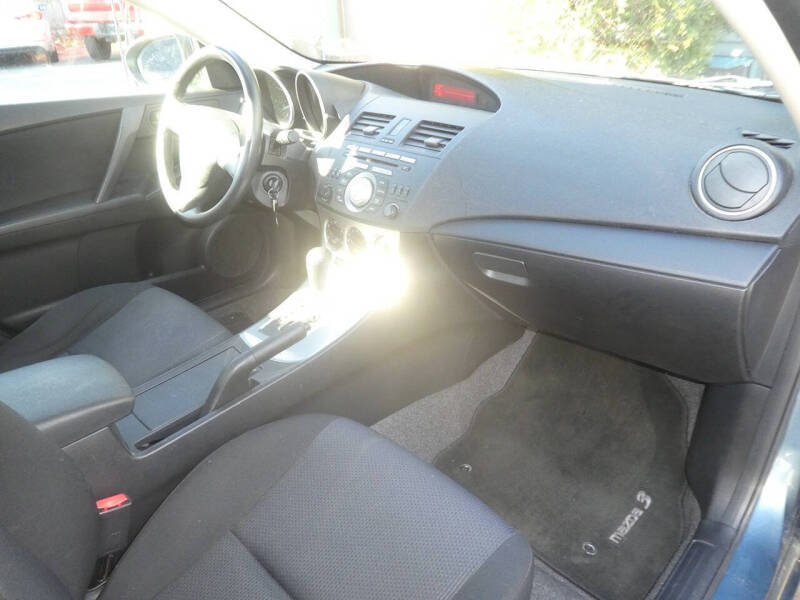 2010 Mazda MAZDA3 i Sport