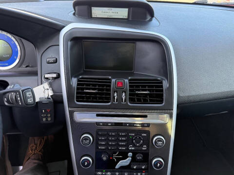 2011 Volvo XC60 T6 R-Design