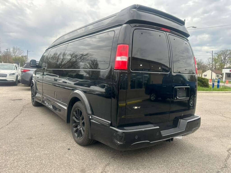 2019 Chevrolet Express 2500