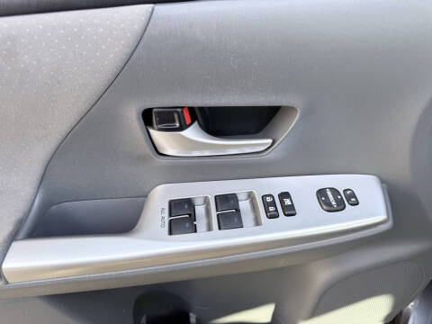 2012 Toyota Prius v Five