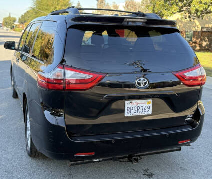 2017 Toyota Sienna XLE 7-Passenger