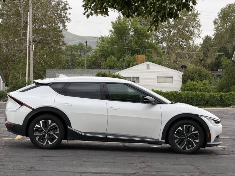 2022 Kia EV6 Light