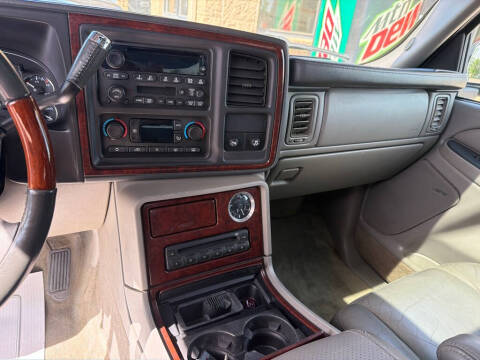 2005 Cadillac Escalade