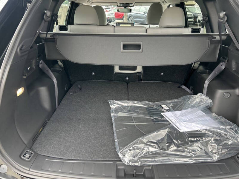 2025 Mitsubishi Outlander SEL Platinum Edition