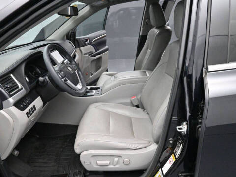 2016 Toyota Highlander Limited Platinum