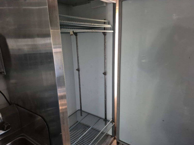 2001 Freightliner MT55 Chassis