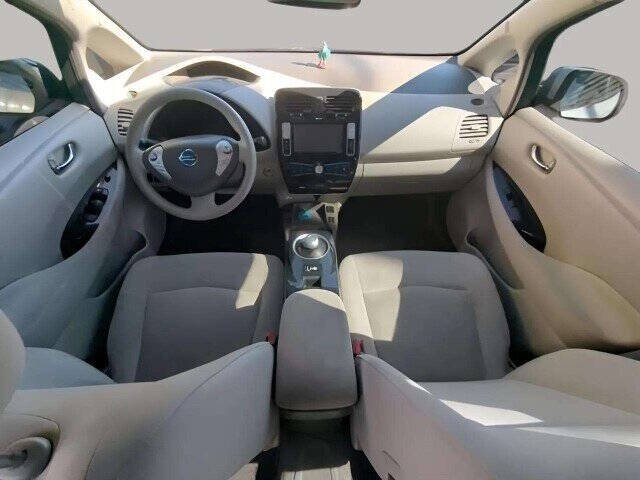2011 Nissan LEAF SL