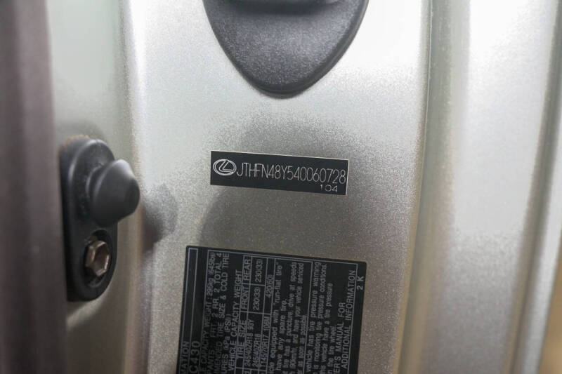 2004 Lexus SC 430