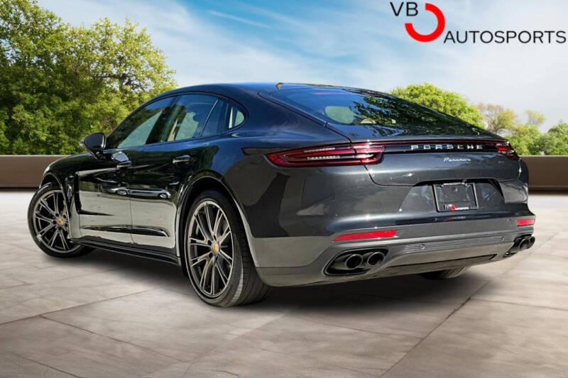 2018 Porsche Panamera