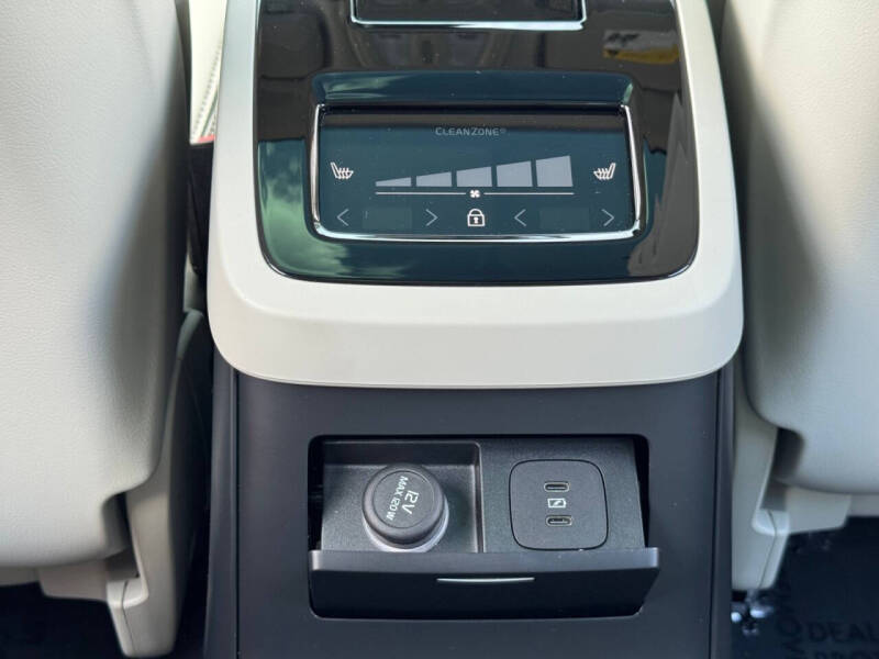 2024 Volvo S90 Recharge T8 Ultimate