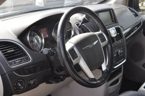 2015 Chrysler Town and Country Touring