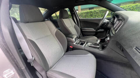 2016 Dodge Charger SXT