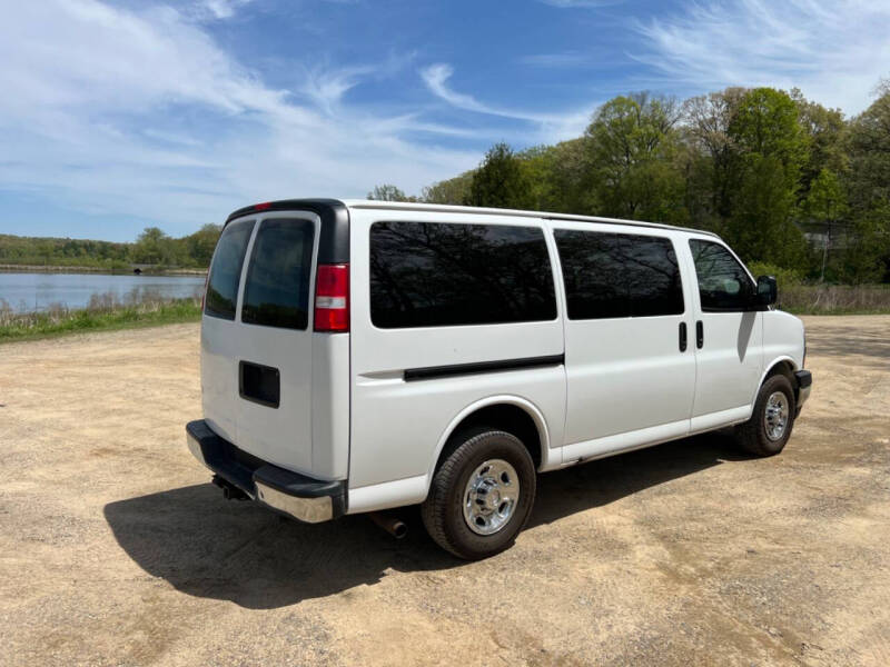 2017 Chevrolet Express LT 2500