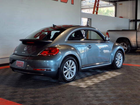 2018 Volkswagen Beetle 2.0T SE