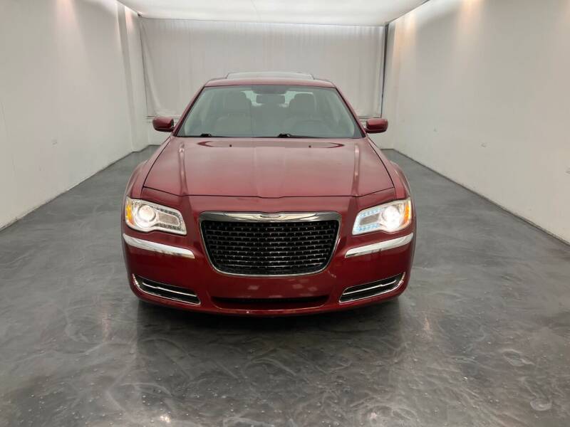 2013 Chrysler 300 for sale in Warren, MI