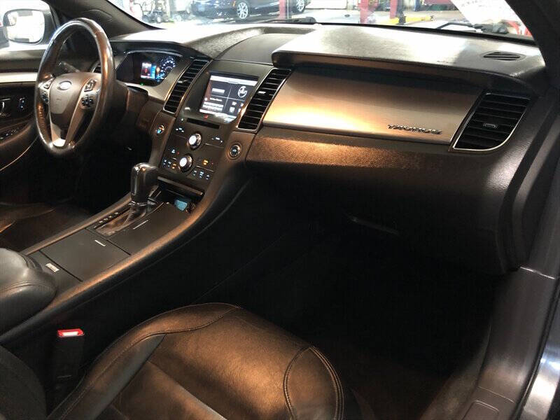 2015 Ford Taurus SEL