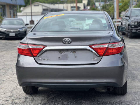 2016 Toyota Camry LE