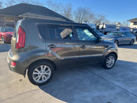 2012 Kia Soul +