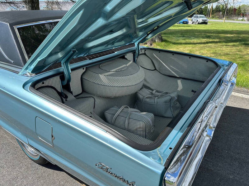 1966 Ford Thunderbird