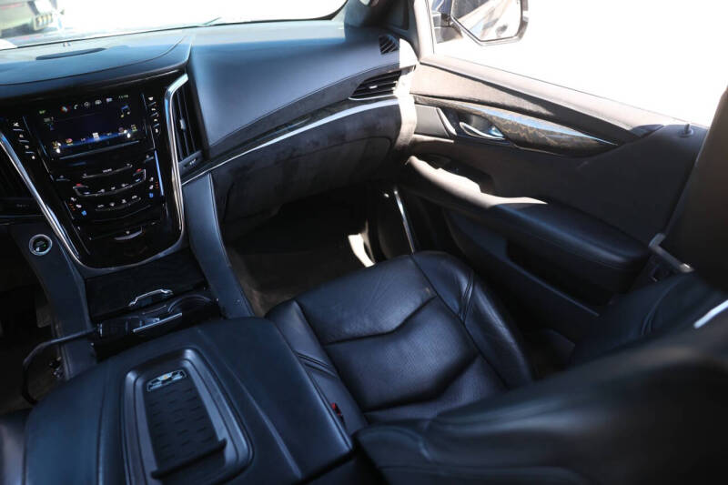 2016 Cadillac Escalade Platinum
