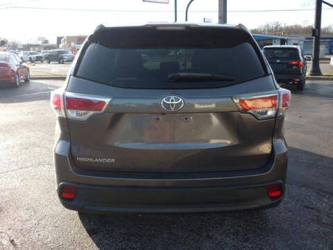 2016 Toyota Highlander LE
