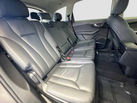 2022 Audi Q7 quattro Premium Plus 55 TFSI