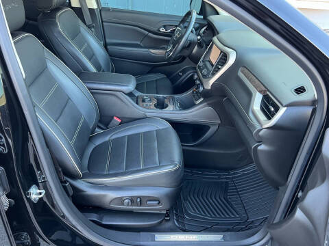 2020 GMC Acadia Denali