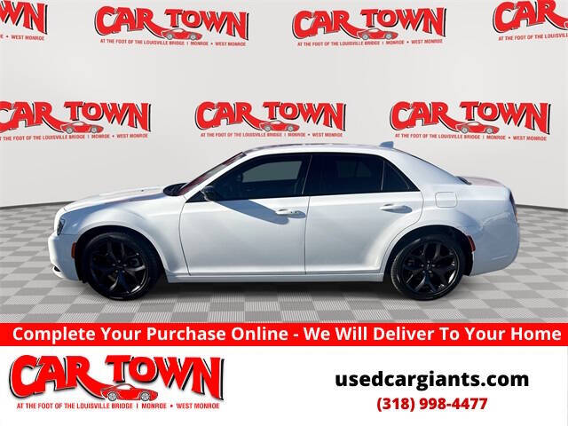 2023 Chrysler 300 Touring