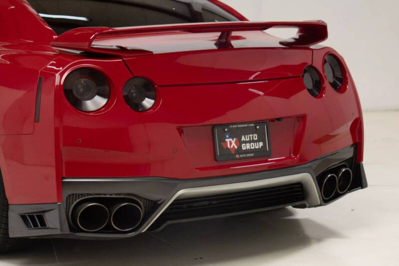 2019 Nissan GT-R Premium