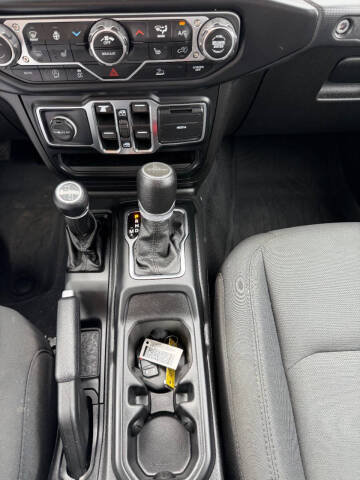 2022 Jeep Gladiator Willys