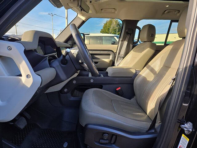 2020 Land Rover Defender 110 SE