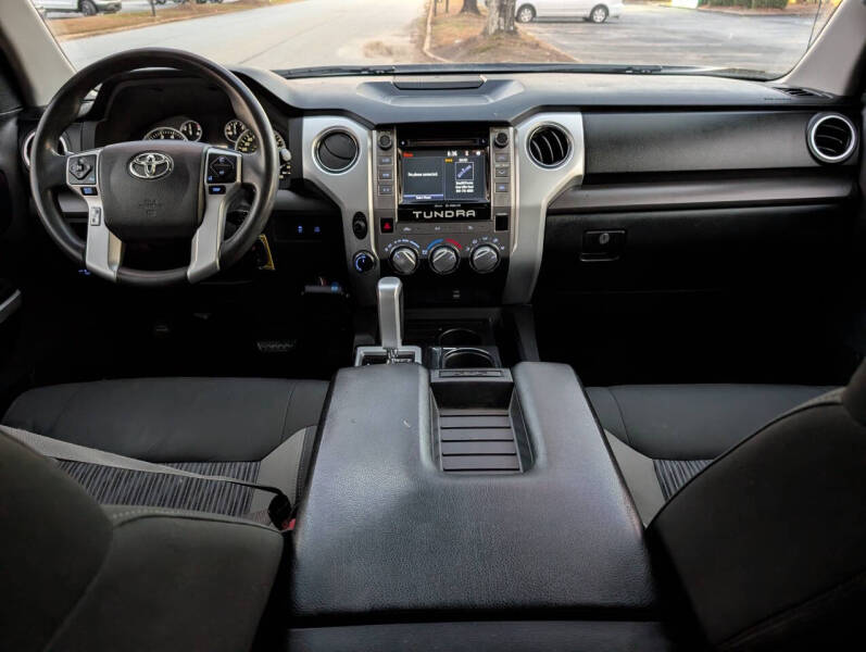 2015 Toyota Tundra SR5