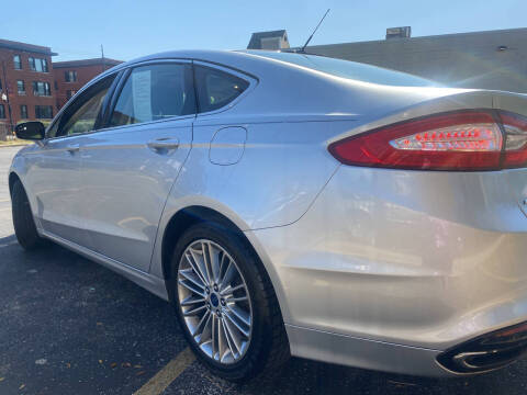 2014 Ford Fusion SE