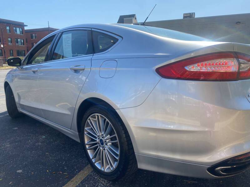 2014 Ford Fusion SE photo 5