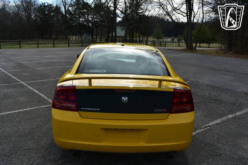 2007 Dodge Charger SRT-8