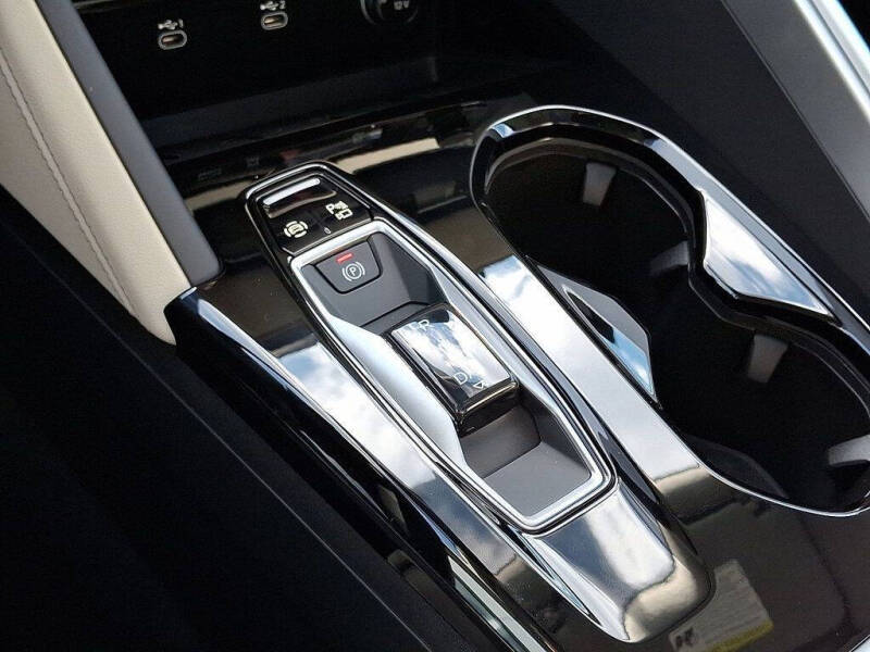 2025 Audi Q5 quattro Premium Plus TFSI