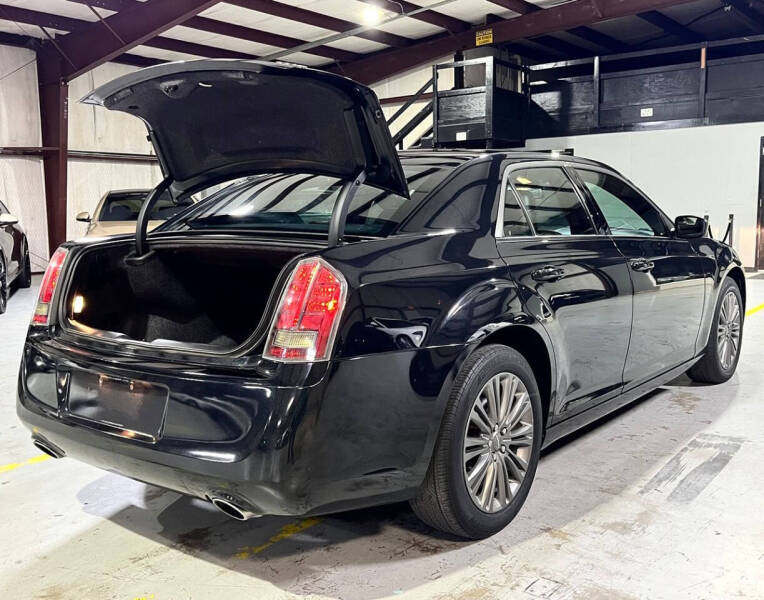 2014 Chrysler 300 C John Varvatos Limited Edition