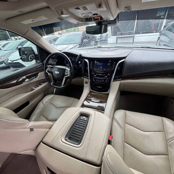 2019 Cadillac Escalade ESV Luxury