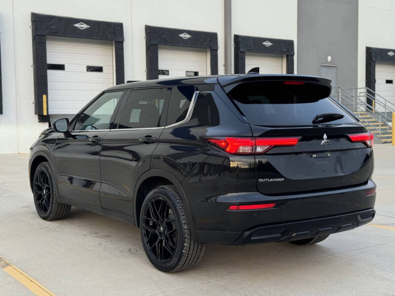 2022 Mitsubishi Outlander Black Edition